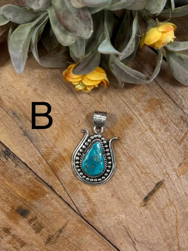 Kingman Fancy Horseshoe Pendent - Cowgirls & City Chics