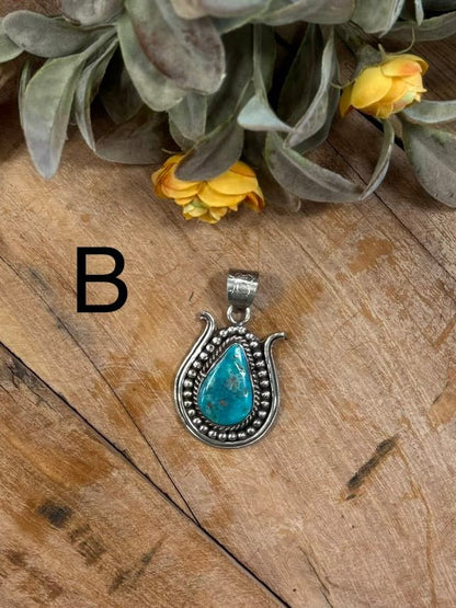 Kingman Fancy Horseshoe Pendent - Cowgirls & City Chics