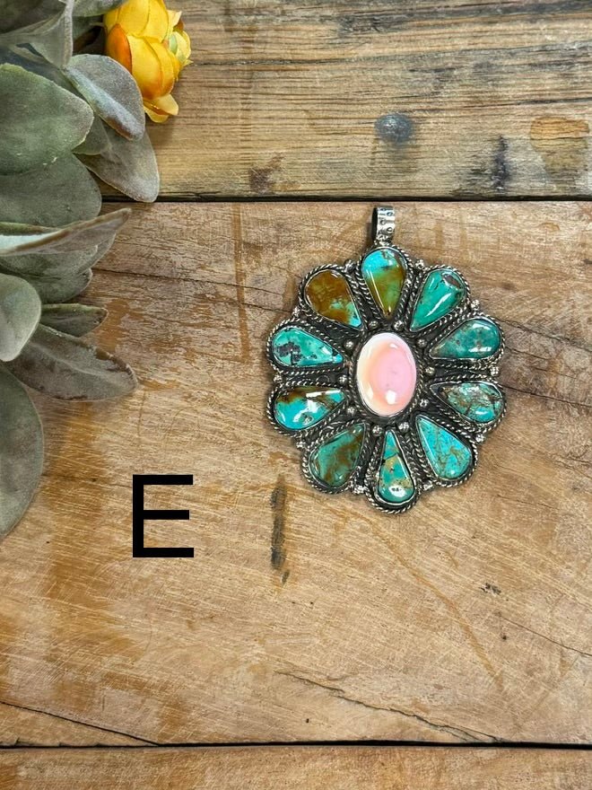 Kingman & Pink Conch Cluster Pendent - Cowgirls & City Chics