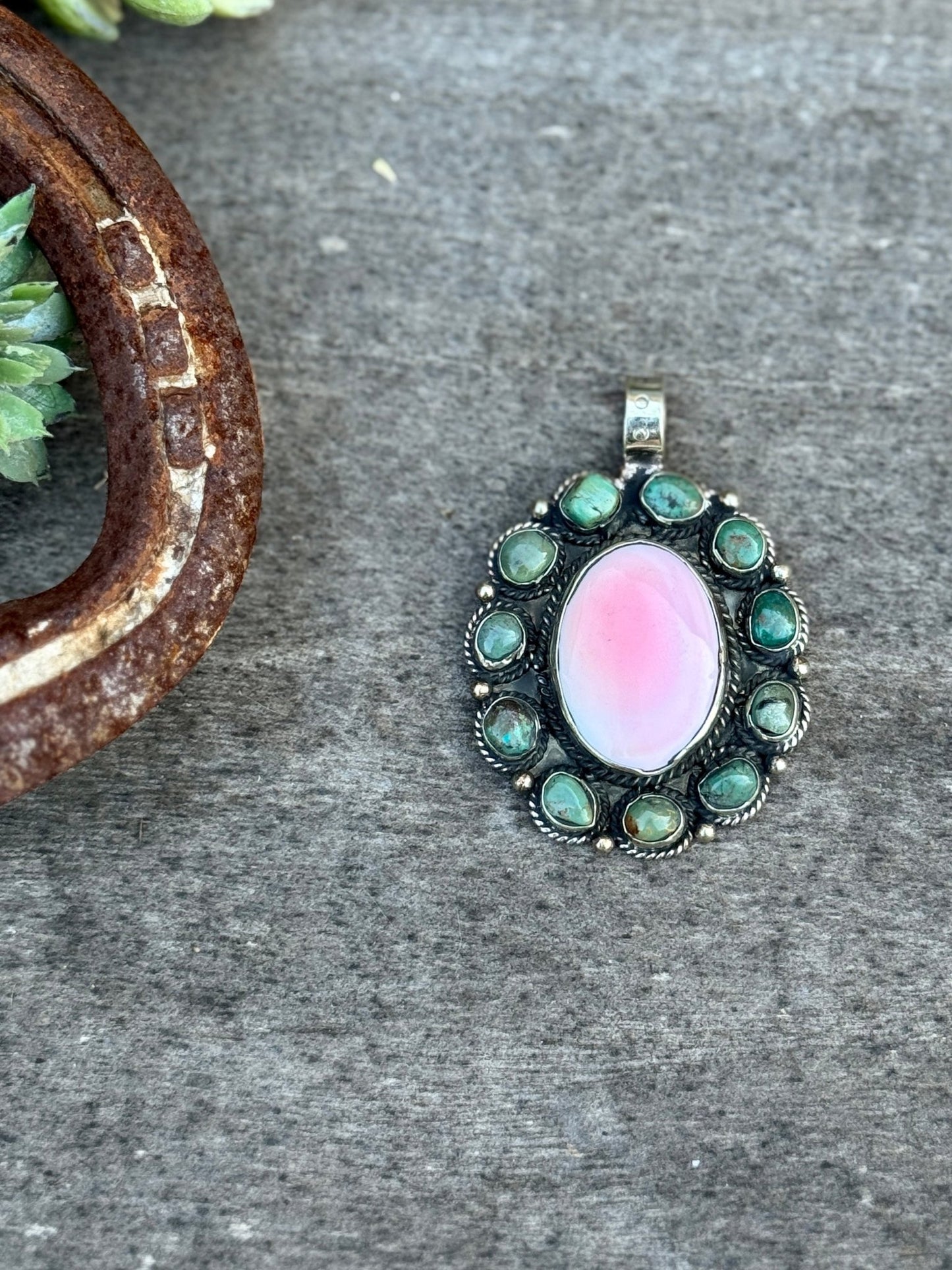 Kingman & Pink Conch Oval Pendent - Cowgirls & City Chics