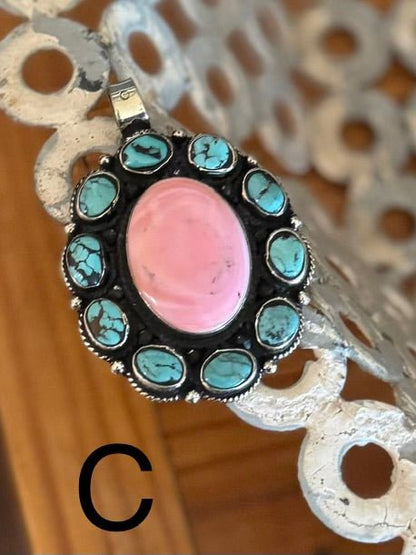 Kingman & Pink Conch Oval Pendent - Cowgirls & City Chics