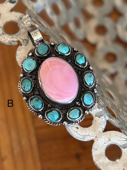 Kingman & Pink Conch Oval Pendent - Cowgirls & City Chics