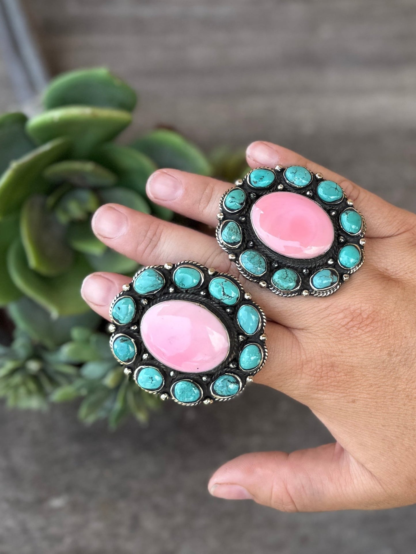Kingman & Pink Conch Oval Ring - Cowgirls & City Chics