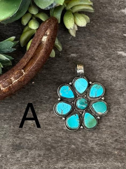 Kingman Round Cluster Pendent - Cowgirls & City Chics