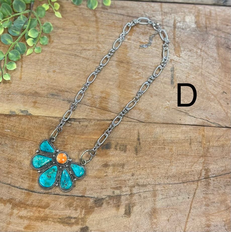 Kingman & Spiny Cluster Pendent Necklace - Cowgirls & City Chics