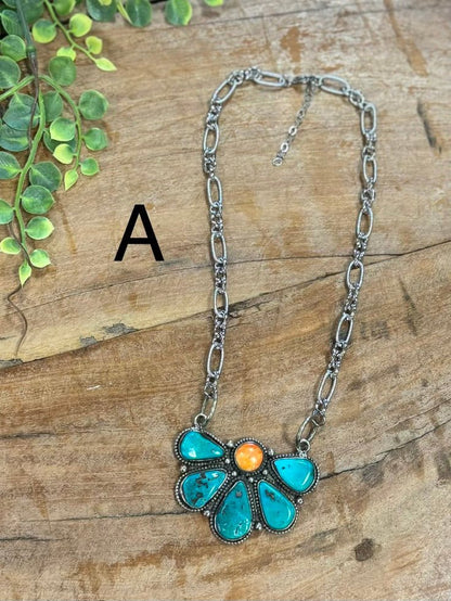 Kingman & Spiny Cluster Pendent Necklace - Cowgirls & City Chics