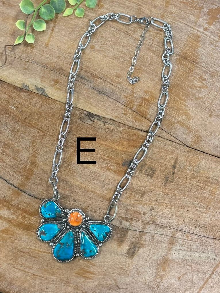 Kingman & Spiny Cluster Pendent Necklace - Cowgirls & City Chics