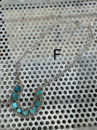 {Lucky} Kingman Horseshoe Necklace - Cowgirls & City Chics