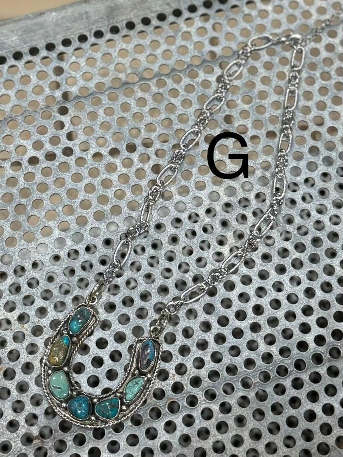 {Lucky} Kingman Horseshoe Necklace - Cowgirls & City Chics