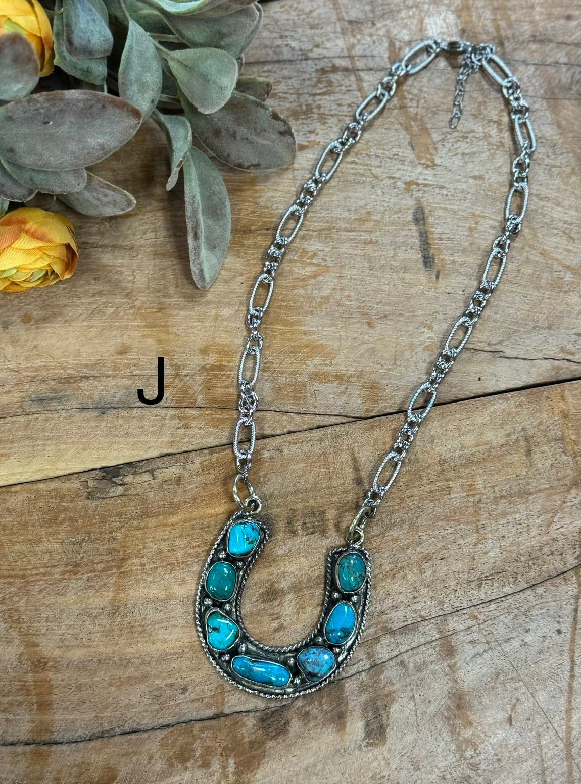 {Lucky} Kingman Horseshoe Necklace - Cowgirls & City Chics