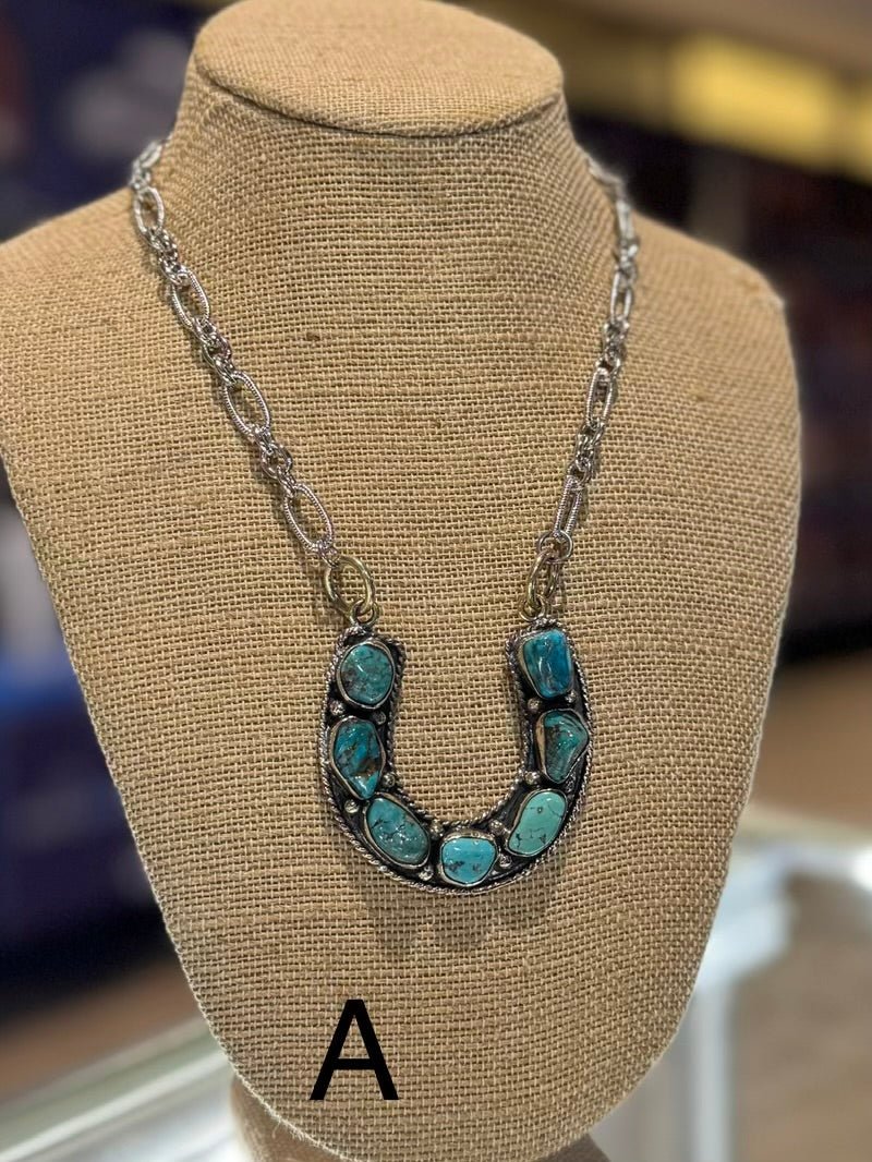 {Lucky} Kingman Horseshoe Necklace - Cowgirls & City Chics