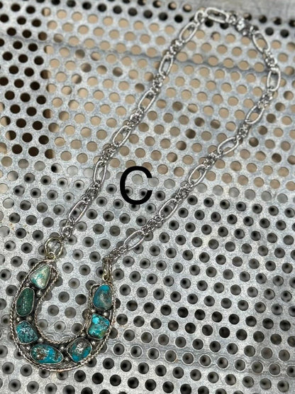{Lucky} Kingman Horseshoe Necklace - Cowgirls & City Chics