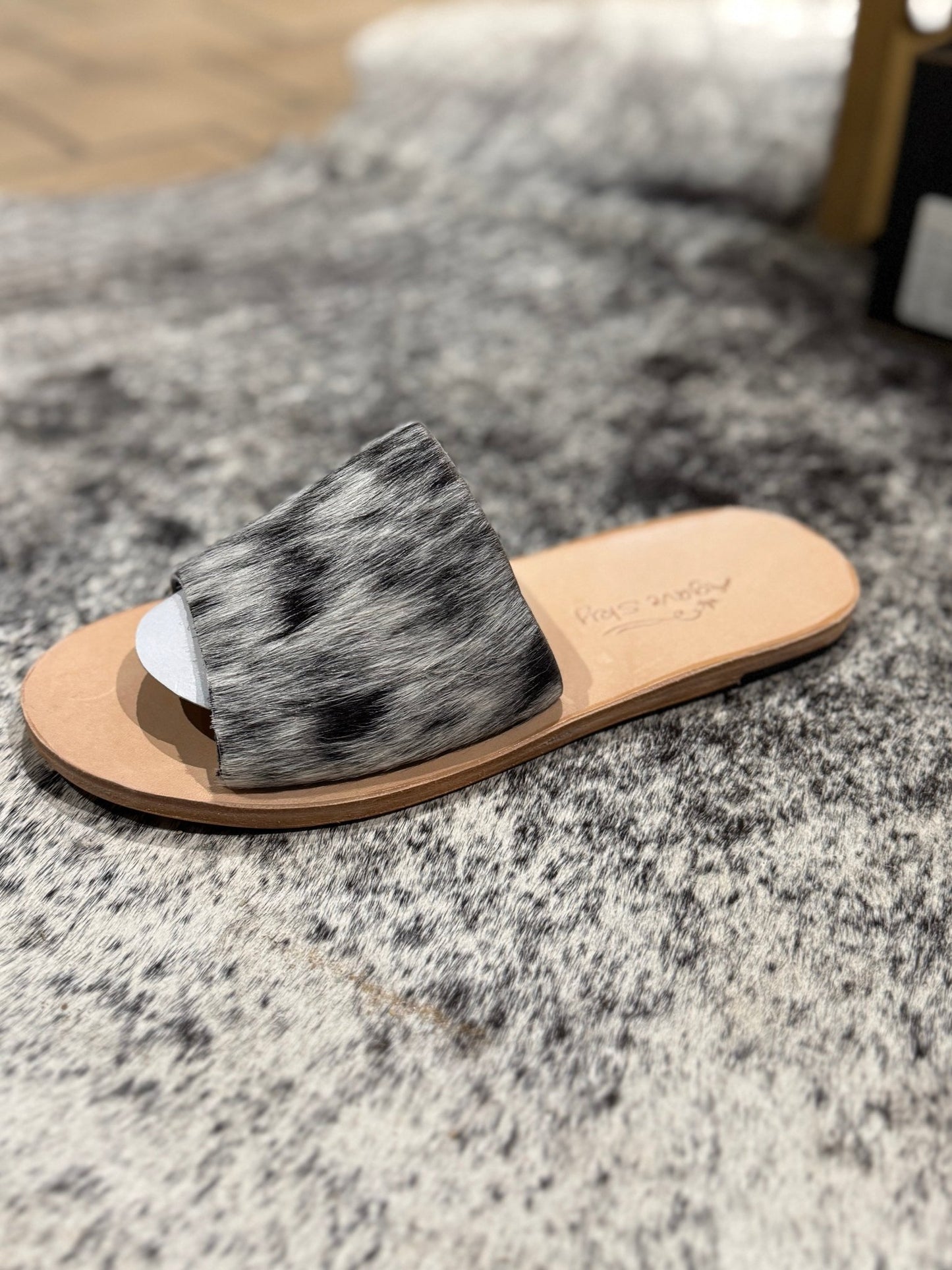 Nadia Cowhide Slides - Cowgirls & City Chics