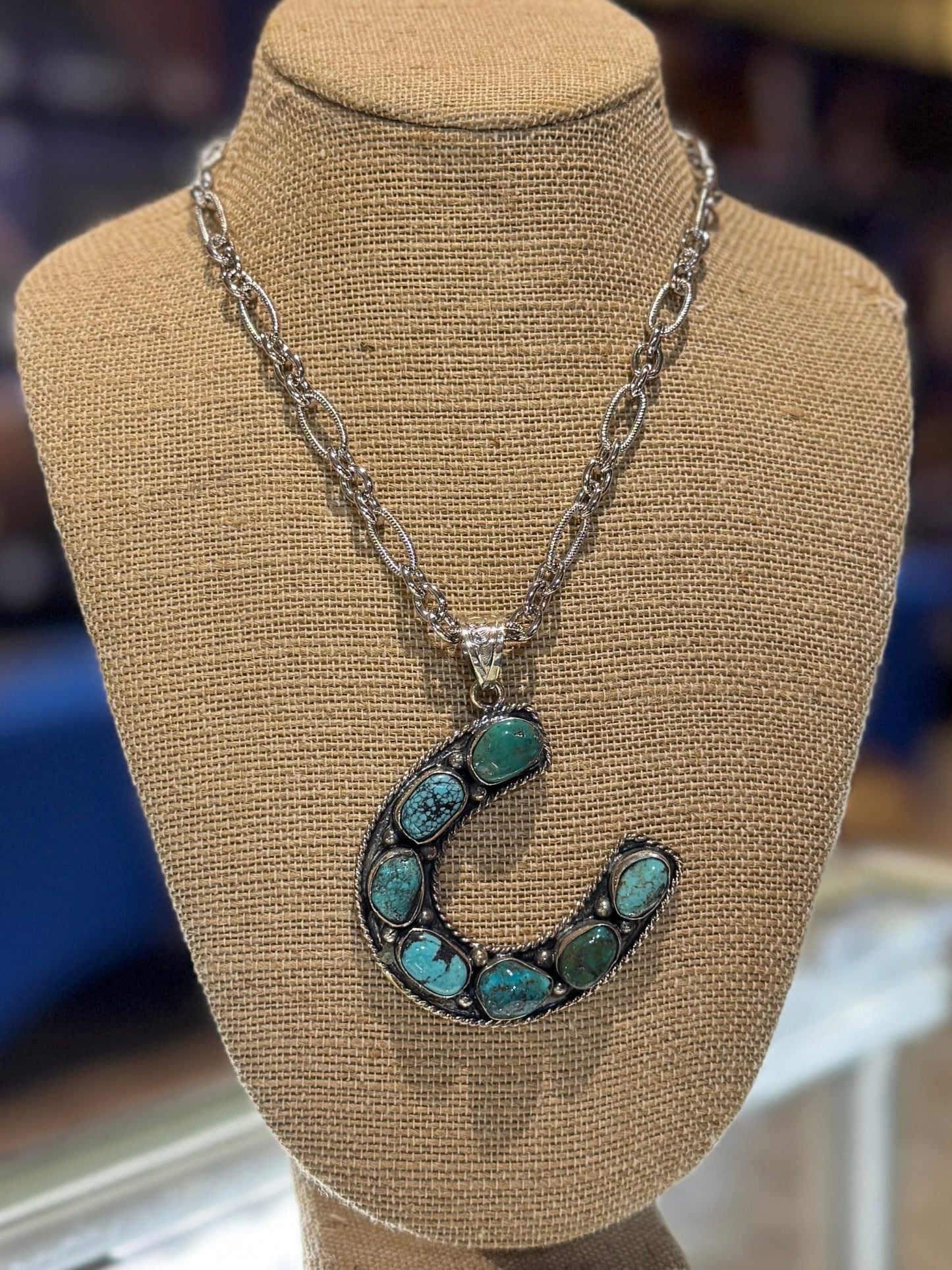 {Pepper} Kingman Horseshoe Necklace - Cowgirls & City Chics