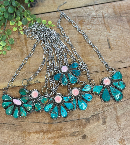 Pinck Conch & Kingman Side Cluster Necklace - Cowgirls & City Chics