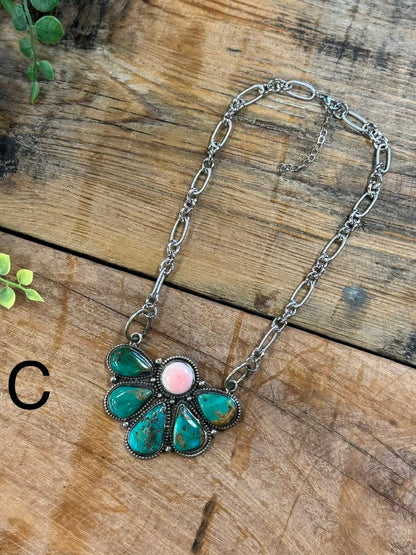 Pinck Conch & Kingman Side Cluster Necklace - Cowgirls & City Chics
