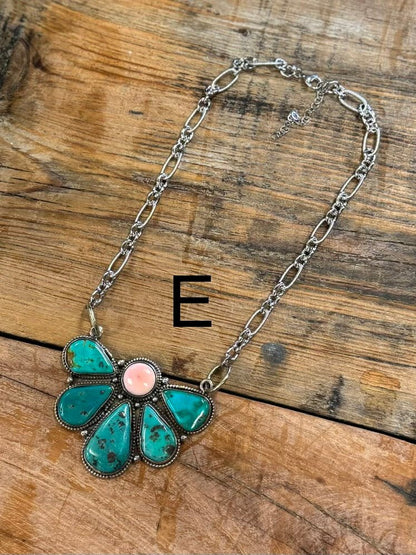 Pinck Conch & Kingman Side Cluster Necklace - Cowgirls & City Chics