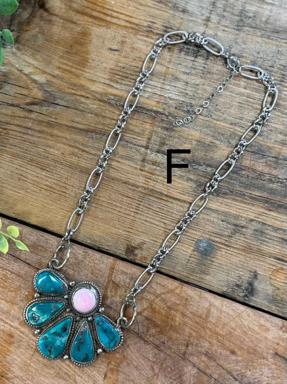 Pinck Conch & Kingman Side Cluster Necklace - Cowgirls & City Chics