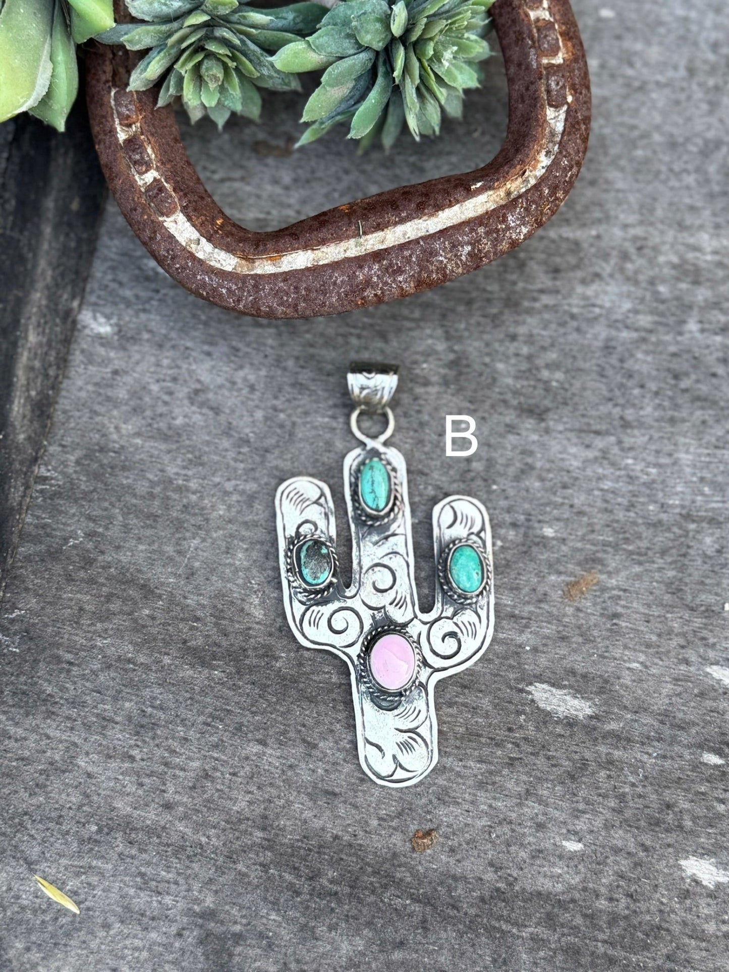 Pink Conch & Kingman Cactus Pendent - Cowgirls & City Chics