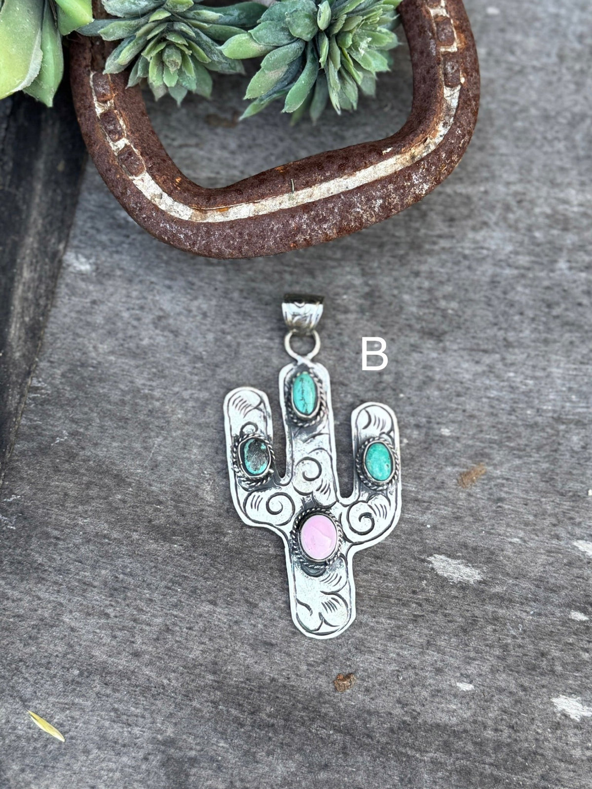 Pink Conch & Kingman Cactus Pendent - Cowgirls & City Chics