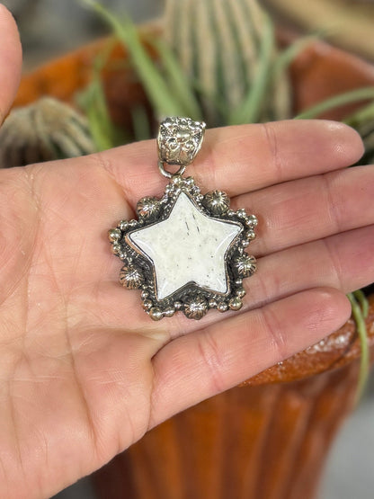 Small Bone Star Pendent - Cowgirls & City Chics
