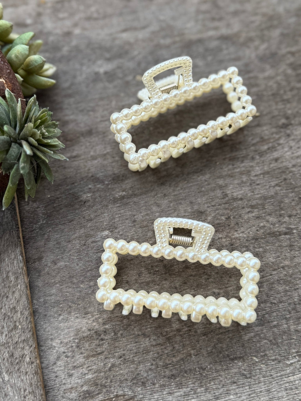 Square Pearl Claw Clip - Cowgirls & City Chics
