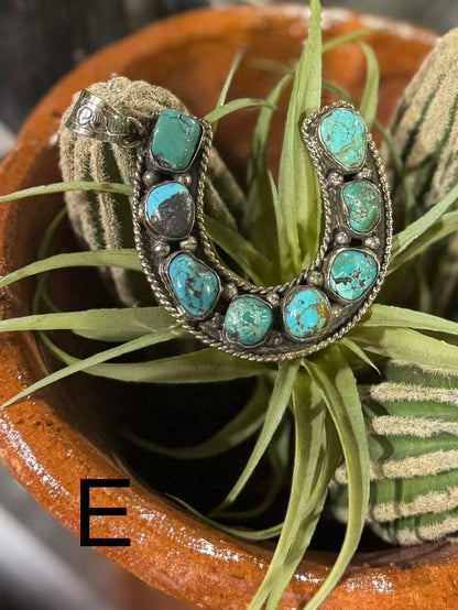 Turquoise Horseshoe Pendent - Cowgirls & City Chics