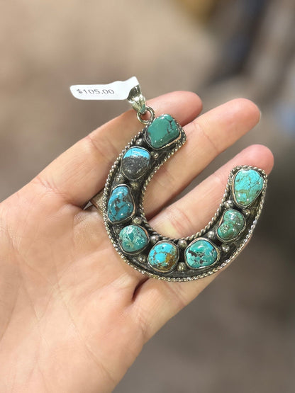 Turquoise Horseshoe Pendent - Cowgirls & City Chics