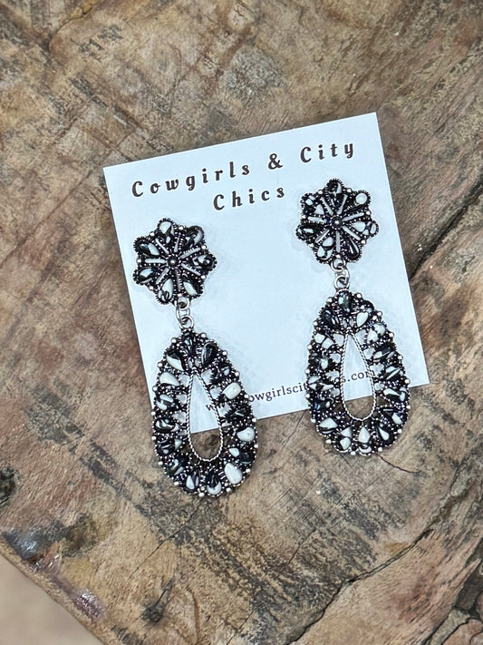 Two-Tone White Southwest Earrings - Cowgirls & City Chics